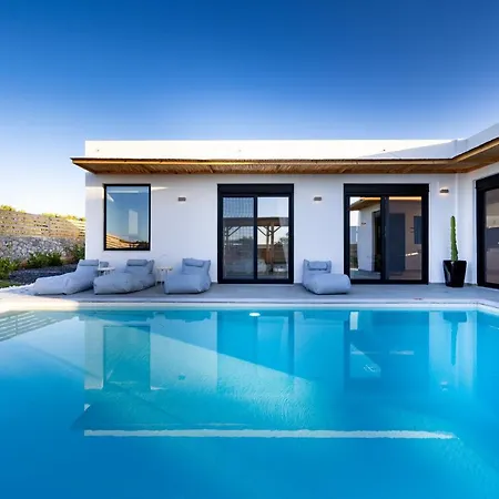 Sardines Luxury Villa