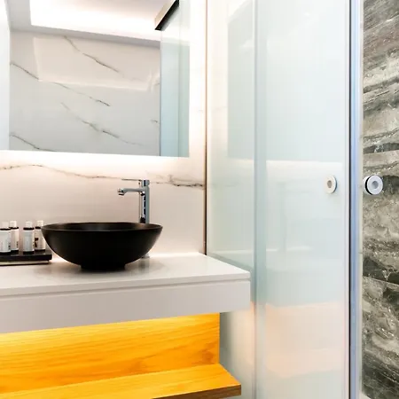 Sardines Luxury 헐소니소스