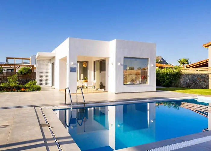 Sardines Luxury Villa Hersonissos (Crete)