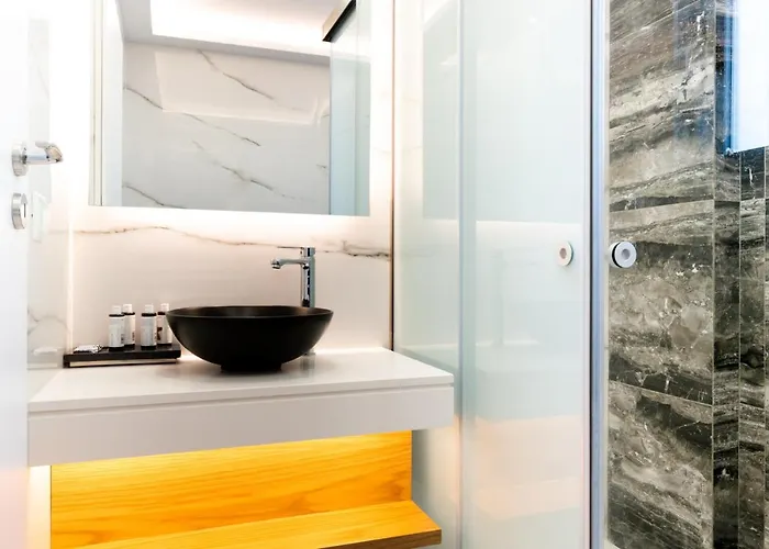 Sardines Luxury 赫索尼索斯